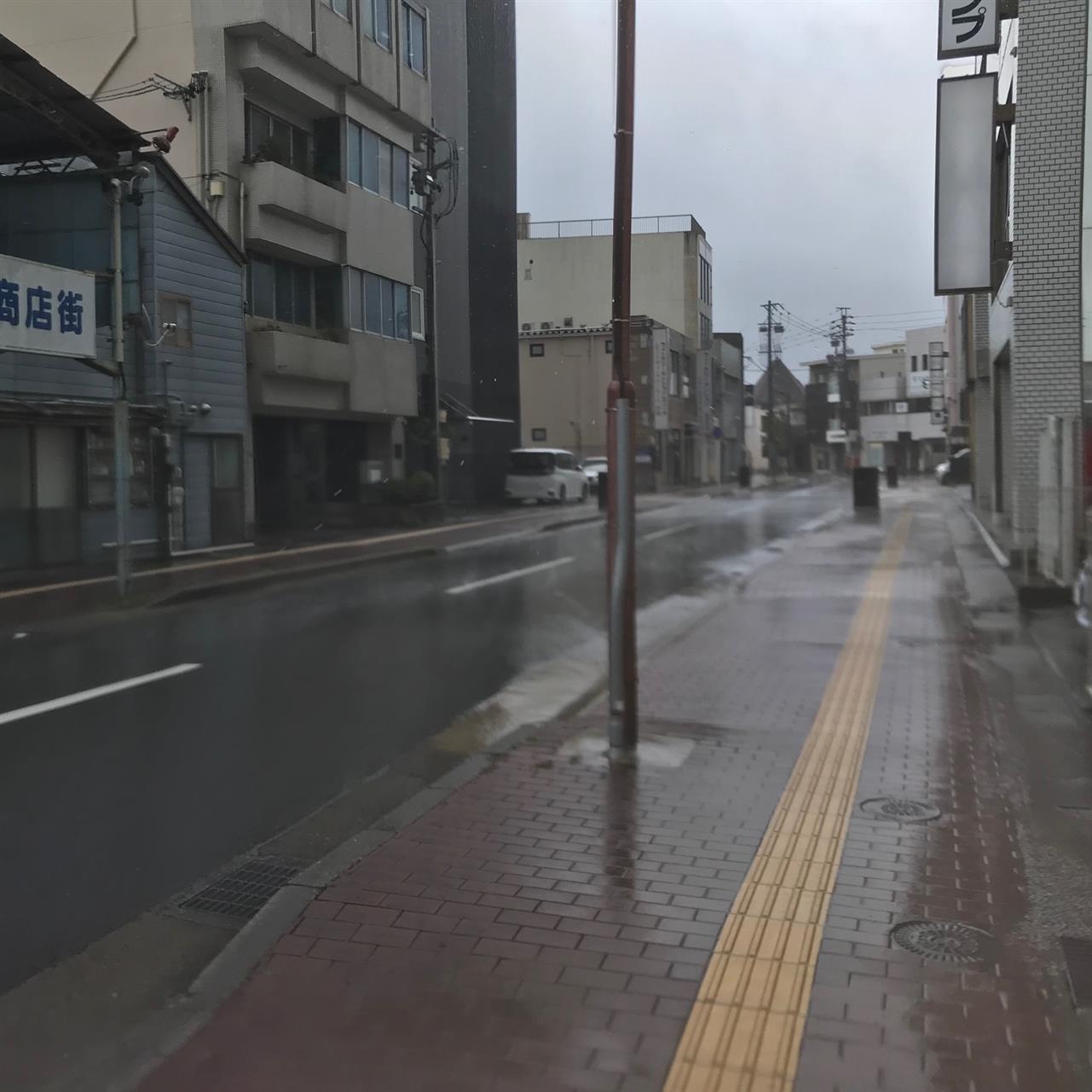 １５日は台風のため、臨時休業させていただきます。