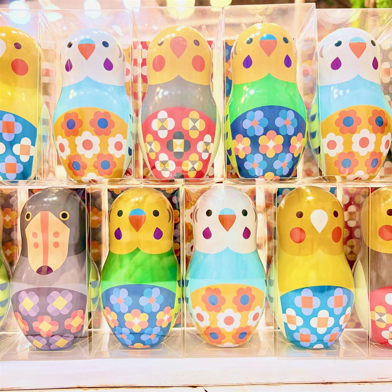 KOTORITACHIさんの『コトリョシカ』チョコレート缶が入荷いたしました。