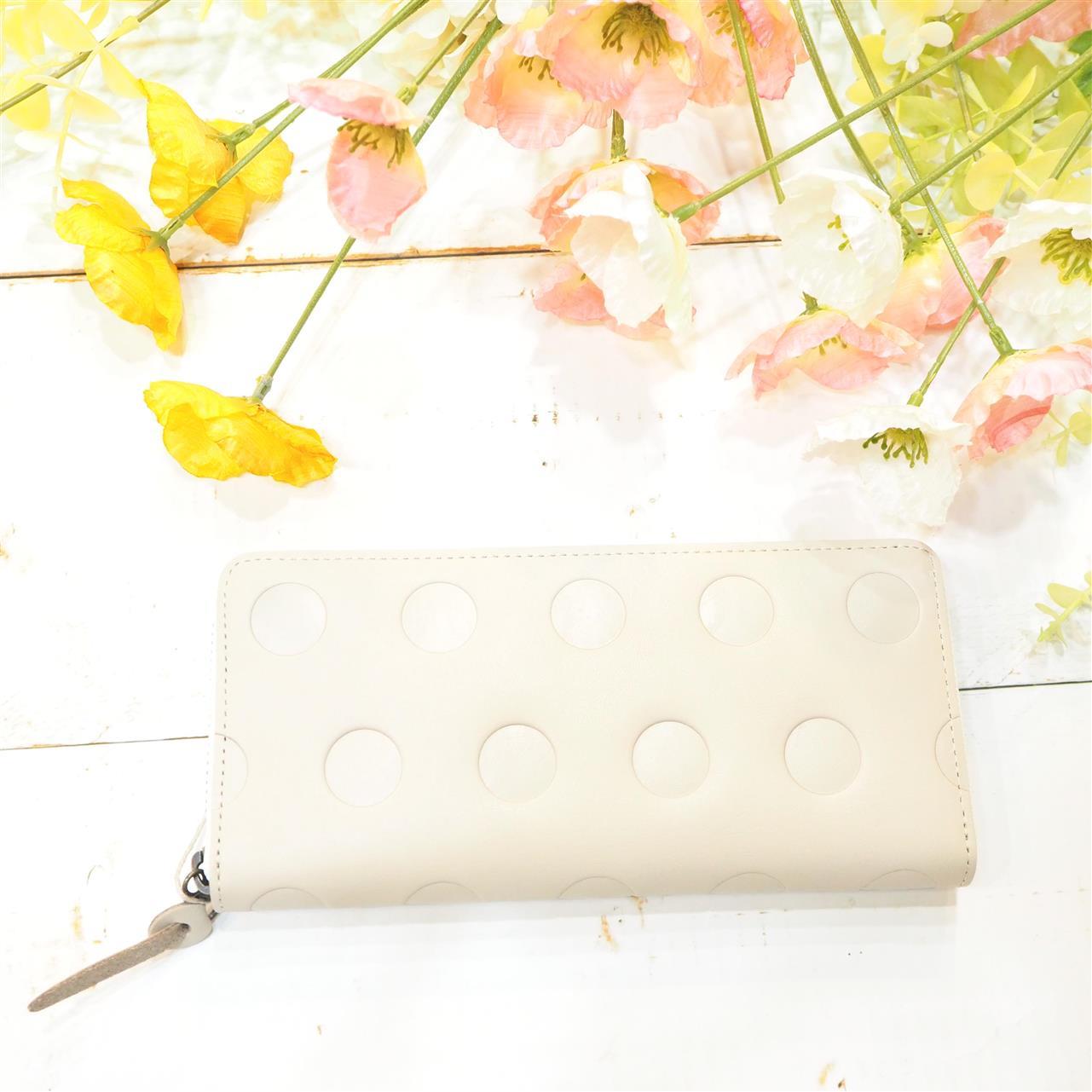 Kanmi「キャンディ ラウンドロングウォレット」